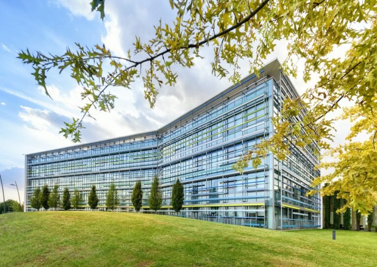 Corporate Tax Strategies for 2026 year end: Navigating Ontario’s Mid-Year Rate Cuts